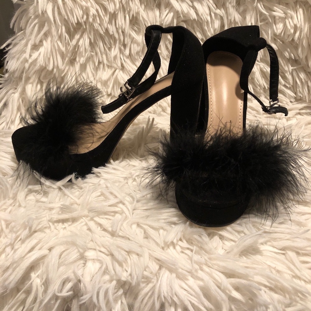 Women’s Black Platform Block Heel Stilettos  Feathers Size 7 (37)  Dress Shoes